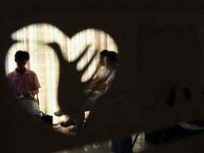 【案例回顾】 患者：刘阿姨，62岁 症状：睡不着觉、莫名的哭、情绪低落、反应迟钝 诊断：抑郁症 治疗方法：张玑晴神 刘阿姨今年62岁，前些天突然就开始整夜整夜的睡不着觉，夜里